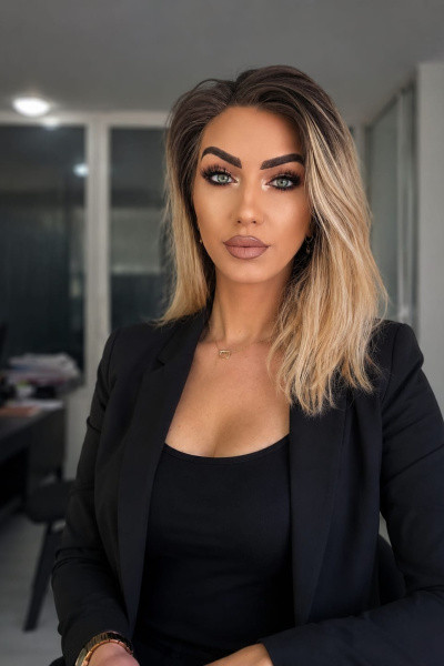 Andra M