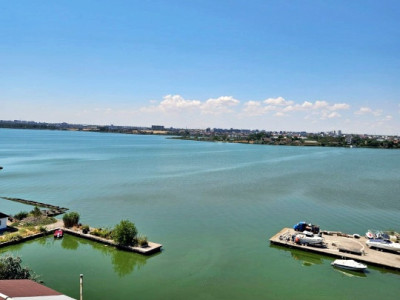 Apartament 2 camere - Mamaia, zona Cazino, vedere superba catre lac! Comision 0%