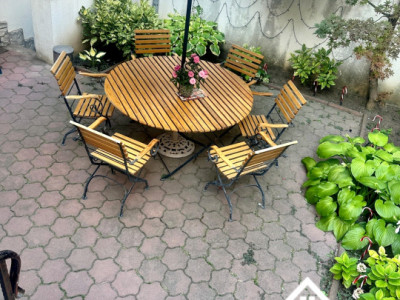 Casă în zona centrală| 2 camere + curte | Funcționalitate și accesibilitate