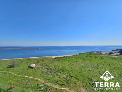 Faleză Nord |  3 camere de închiriat | Aproape de plajă