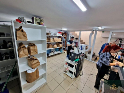 Spatiu de inchiriat, Capitol