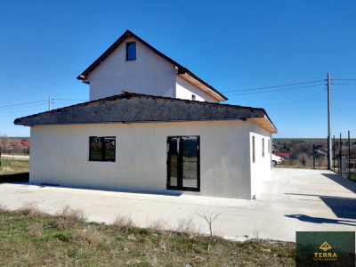 Casa 6 camere, Corbu